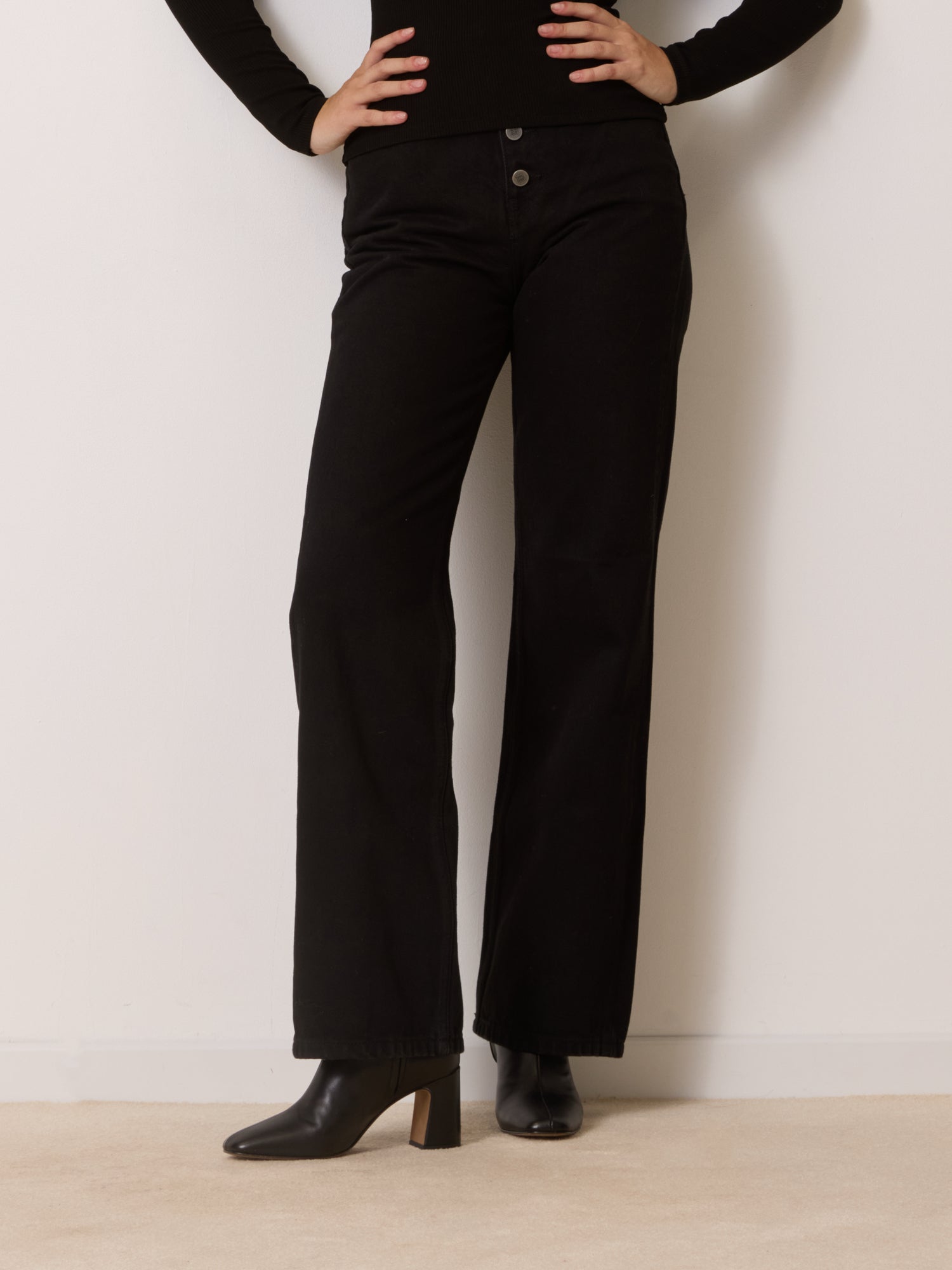 MONTORGAIL JEANS